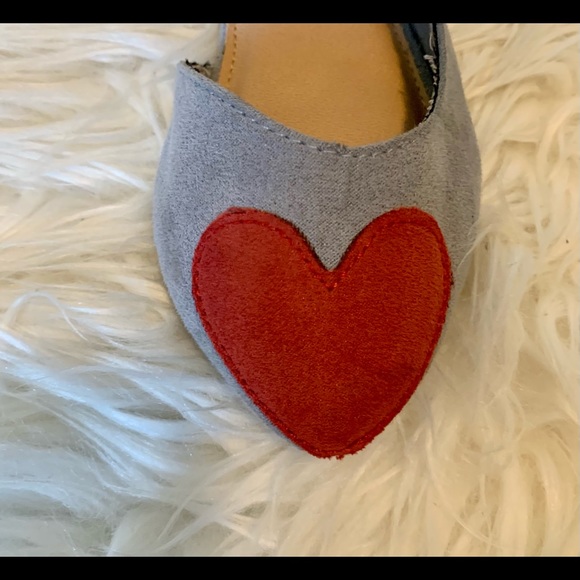 Old Navy Kids Grey Faux Suede Dress Shoes. Size 10 - Picture 4 of 6